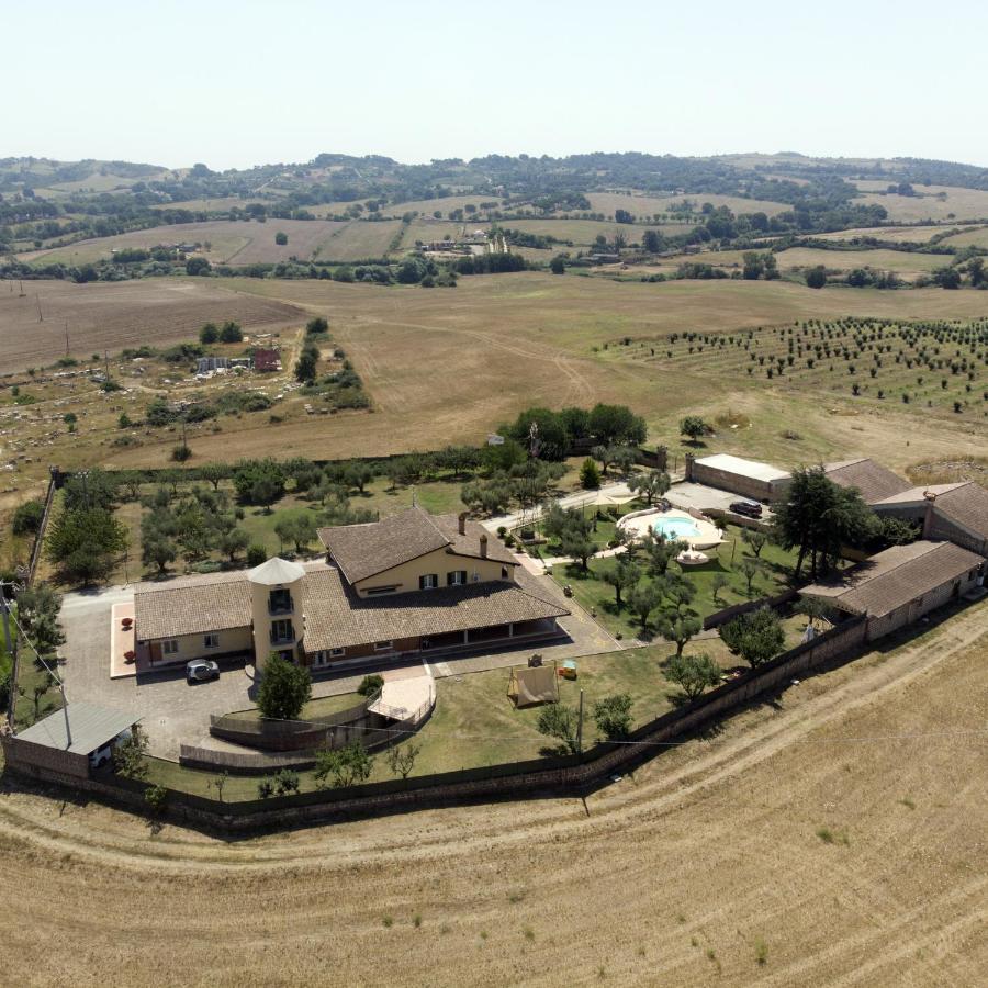 Villa Il Granaio Del Pavone Nepi Esterno foto
