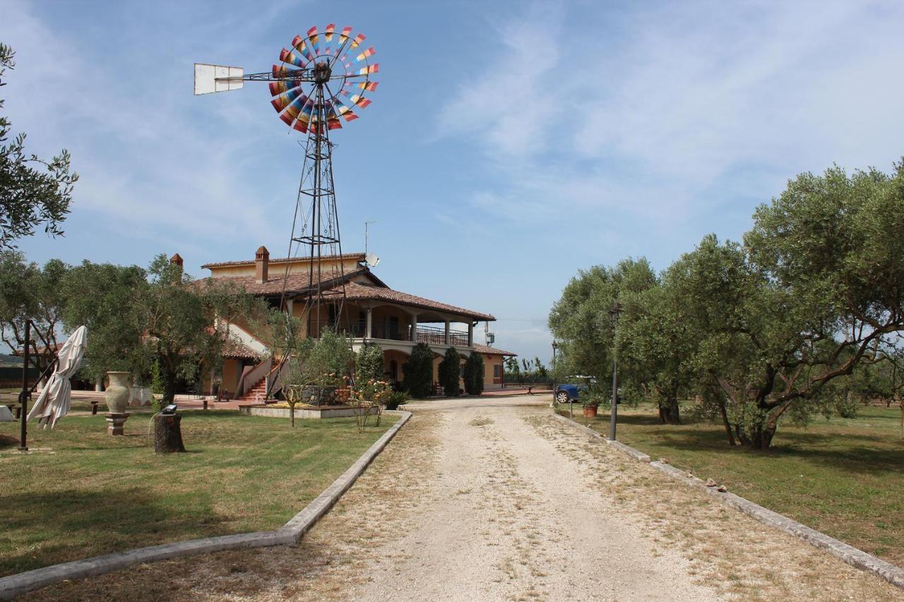 Villa Il Granaio Del Pavone Nepi Esterno foto