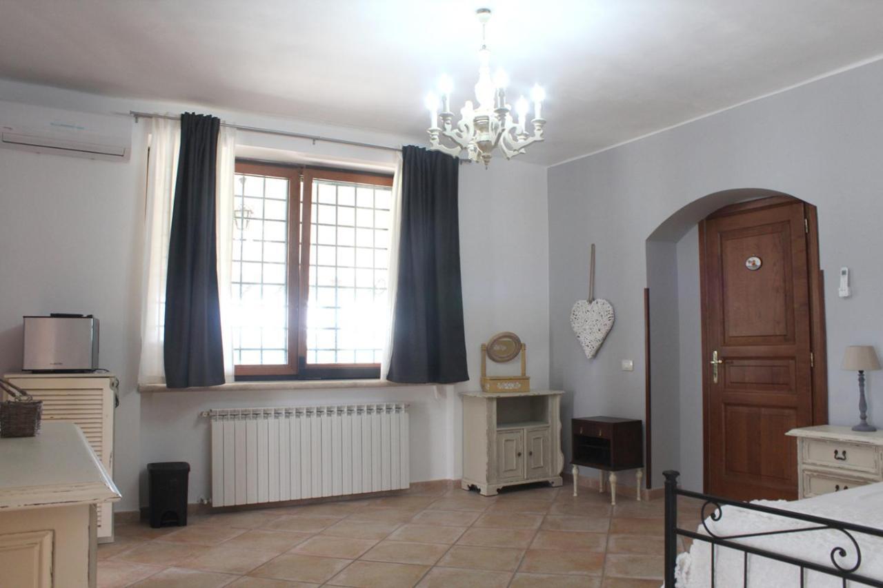 Villa Il Granaio Del Pavone Nepi Esterno foto